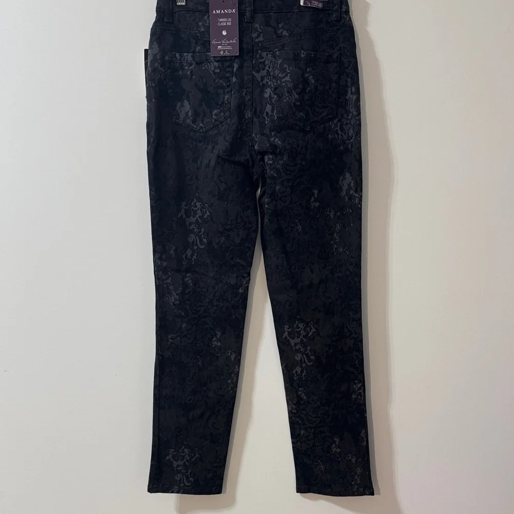 Size 12 Gloria Vanderbilt Black/Dark Gray/ Light Gray Jacquard Tapered Jeans